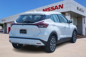 2022 Nissan Kicks SV